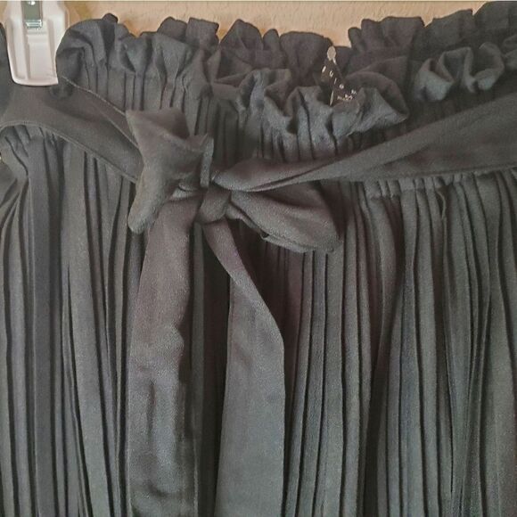 NWT Haute Monde Black ruffle skirt - Picture 5 of 6